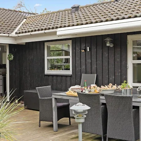 Tv1450-bindslev-kamillevej-3 Holiday home